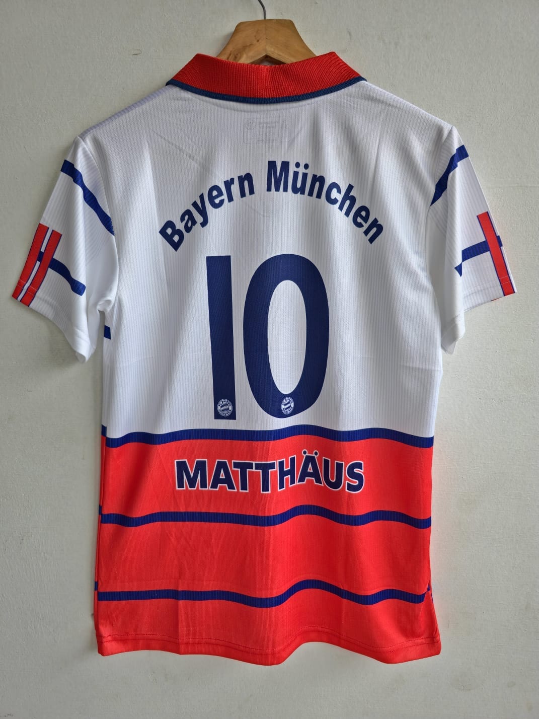 Bayern Munich 1998 Away  (MATTHAUS) - View 2